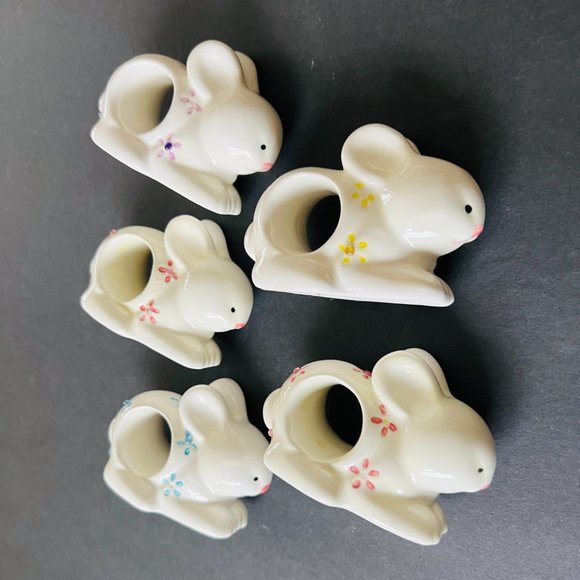 VINTAGE Set of 5 Bunny Napkin Rings with Design EUC - Picture 3 of 6